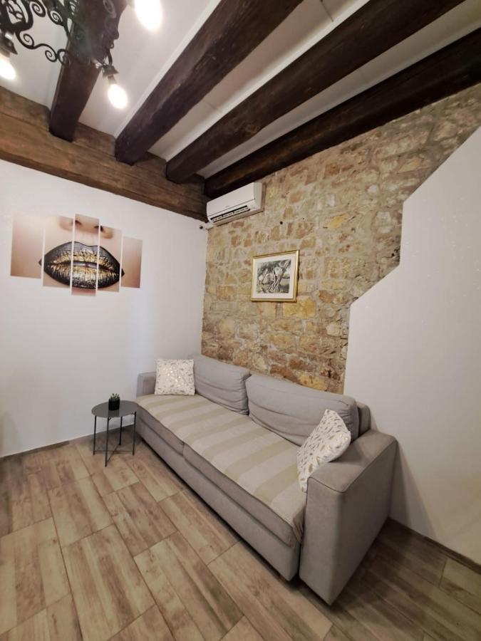 Apartman Zrinka เยเซนิเซ ภายนอก รูปภาพ